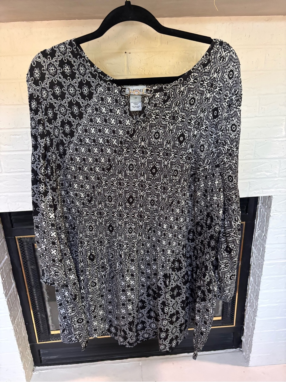 Catherines Black and White Printed Long Sleeve Tunic Top